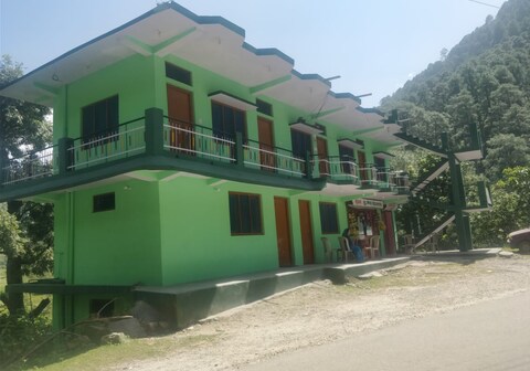Hotel Sujal
