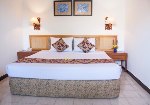 سمينياك باراديسو هوتل