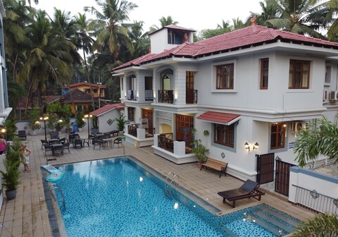 Coastal Suites Apart-Hotel near Benaulim beach, Goa