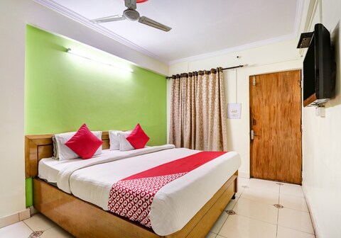 OYO 39911 hotel mangalam