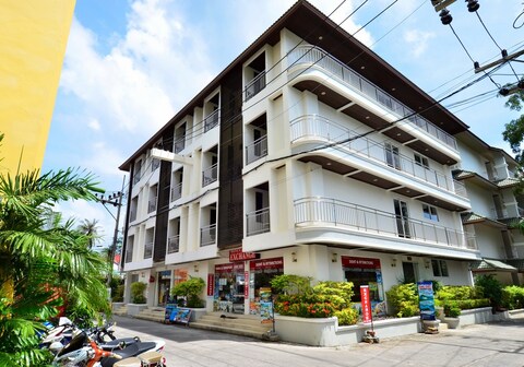 First Residence Hotel