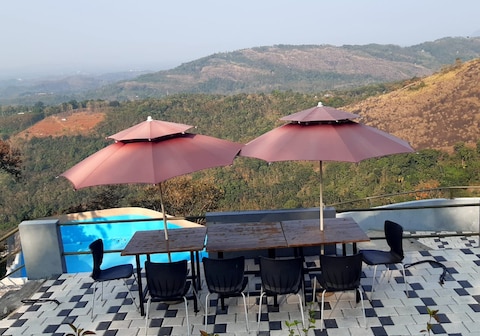 Lemongrass Hill Eco-Retreat