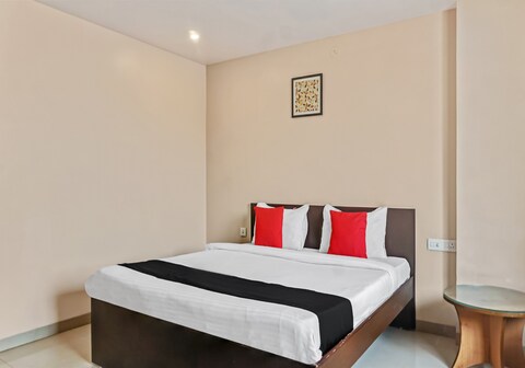 Hotel O Log Inn Plaza