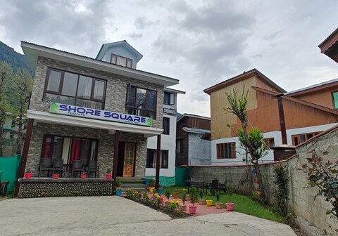 Hotel Shore Square Pahalgam.