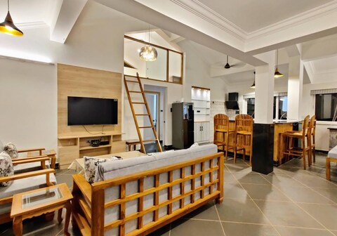 Luxurious 3BHK Grand River View Penthouse