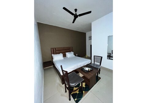 COZY INN ROOMS - TAJPUR ROAD