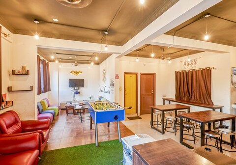 Transit Dorms - A Backpackers Inn & Hostel