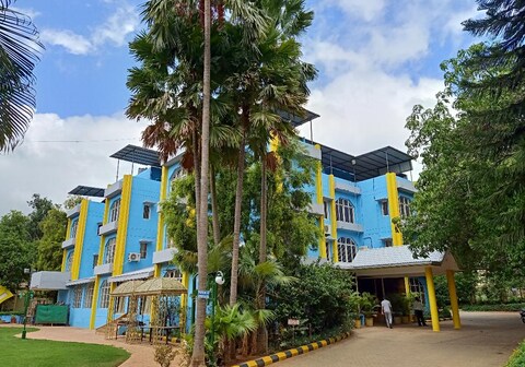 Hotel Mandhar Regency