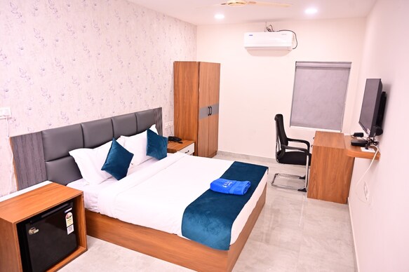 Elite hotel karimnagar