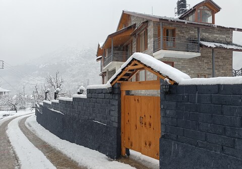Odbostays Manali