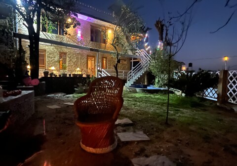 Mud house by Vandhara