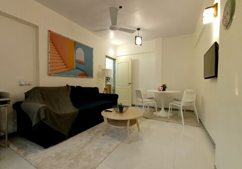 Stylish 1BHK in Happening, Chique Bandra