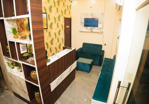 Shiv Darshan P. guest house...