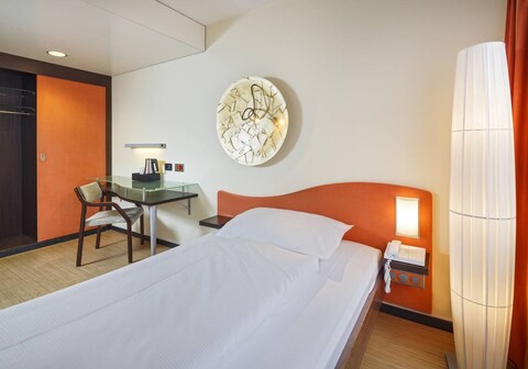 Mercure Paris Orly Tech Airport