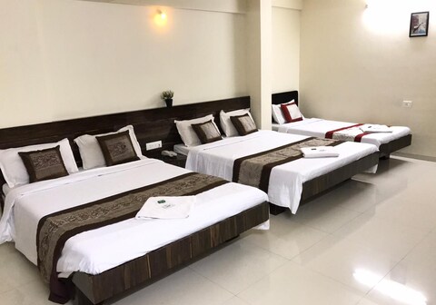 Hotel shivanand