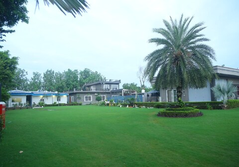 Homiestays Grandeur Farm