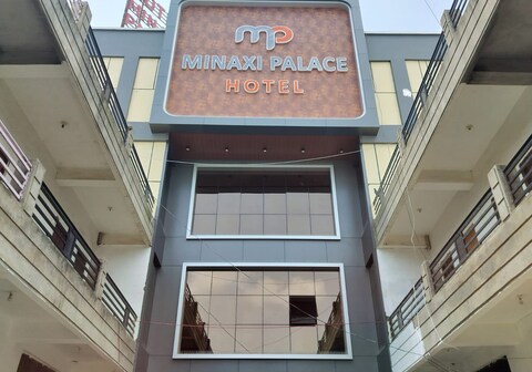 Hotel Minaxi Palace