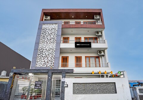 Collection O Grandeur Hotel