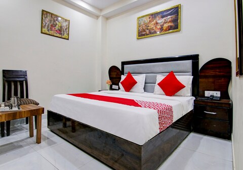 Hotel O Blink Inn Near Dashrath Puri Metro Station