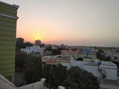 Artistic Spacious Independent and Stylish Lake City Home, Bhopal Artistic Spacious Independent and Stylish Lake City Home, Bhopal