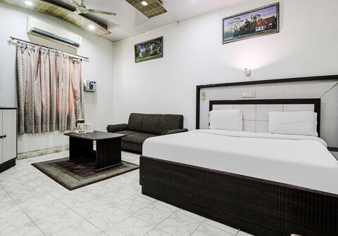 Hotel O Surya