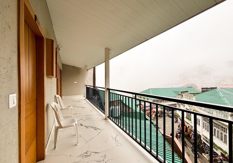 Hotel Parkwood @ Mall Road, Mussoorie