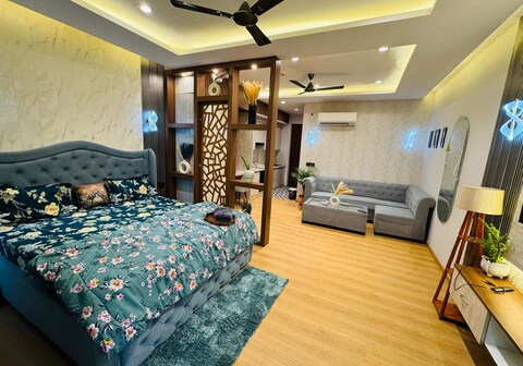 CloudSTAYNOIDA