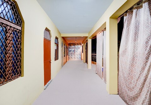 SPOT ON Parihar Hotel