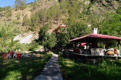 Devat Farm Cottages | Riverview, Gushaini Devat Farm Cottages | Riverview, Gushaini