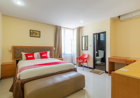 Hotel O Surabaya City Center Near Wonokromo Station