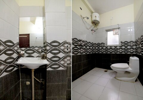 Hotel O 82304 Hotel Travel Inn