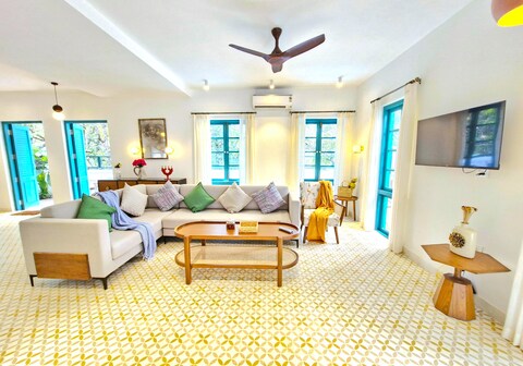 Iksana by Dancenter 3 BHK Pvt Pool in Siolim