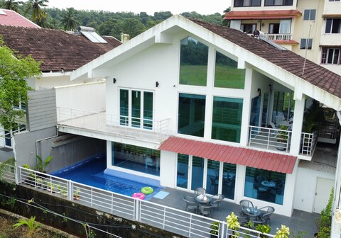 ELIVAAS 4 BHK Villa with Pvt Pool & Sunset view | Risaia