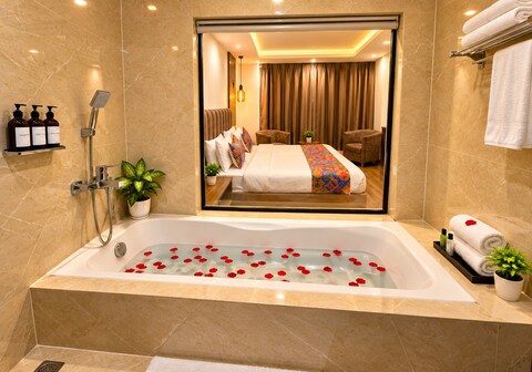 Hotel Noida International