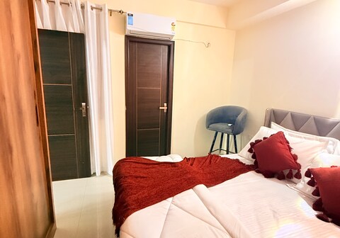 Cayetana Luxury Room with Balcony Jacuzzi access