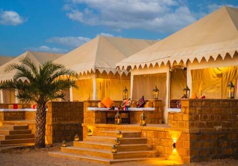 Diamond Desert Camp & Safari