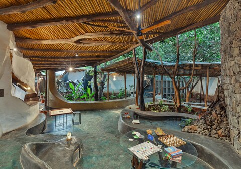 SaffronStays Maativan