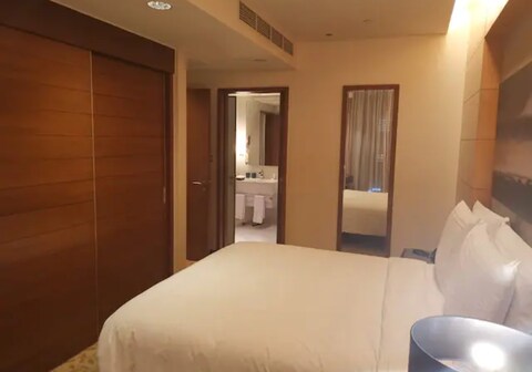 Luxury 3 Bed-Address Dubai Mall