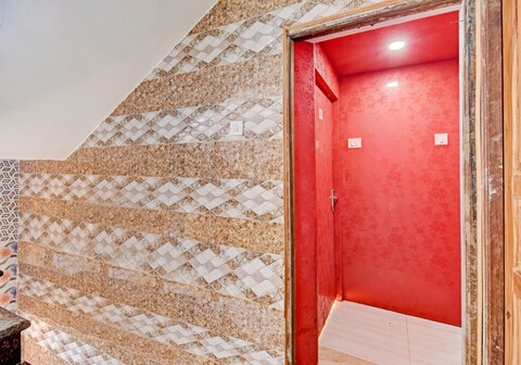 Hotel O New Rainbow Palace