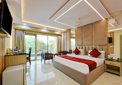 Hotel Downtown - East of Kailash