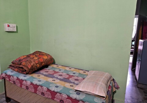 Hotel O POP HOME A Suneja Empire