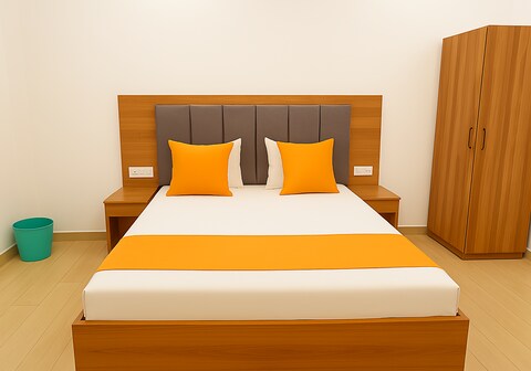 OnlyStay Surbhi Dham-Near Prem Mandir