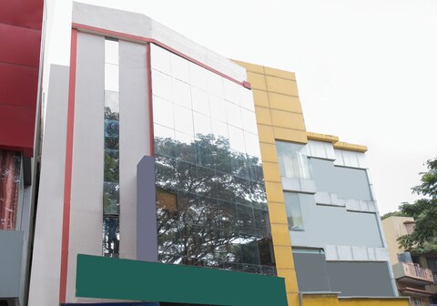 Hotel O Rajmahal Boarding & Lodging