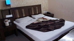 Hotel Sampurn Inn, Delhi Hotel Sampurn Inn, Delhi