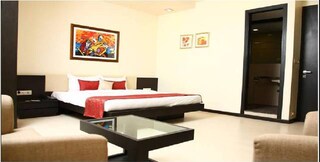 Hotel Oyster, Surat Hotel Oyster, Surat