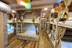 Gold Spot Dormitory (AC 24 HOURS), Mumbai Gold Spot Dormitory (AC 24 HOURS), Mumbai