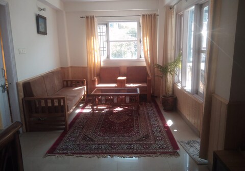 Jishas Homestay  Valleyview Open Balcony Near Mall