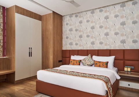 Royel En Casa near Delhi Airport