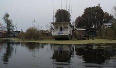 Young Houseboat kohosar, Srinagar Young Houseboat kohosar, Srinagar