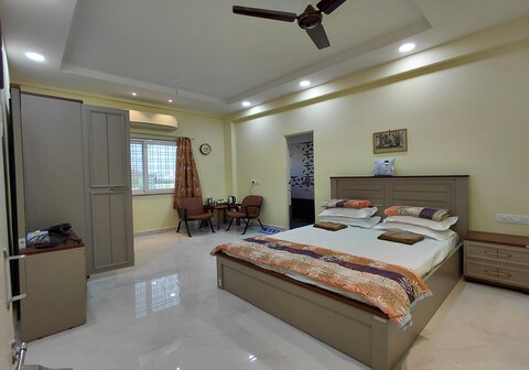 V & U Homestay Sadar